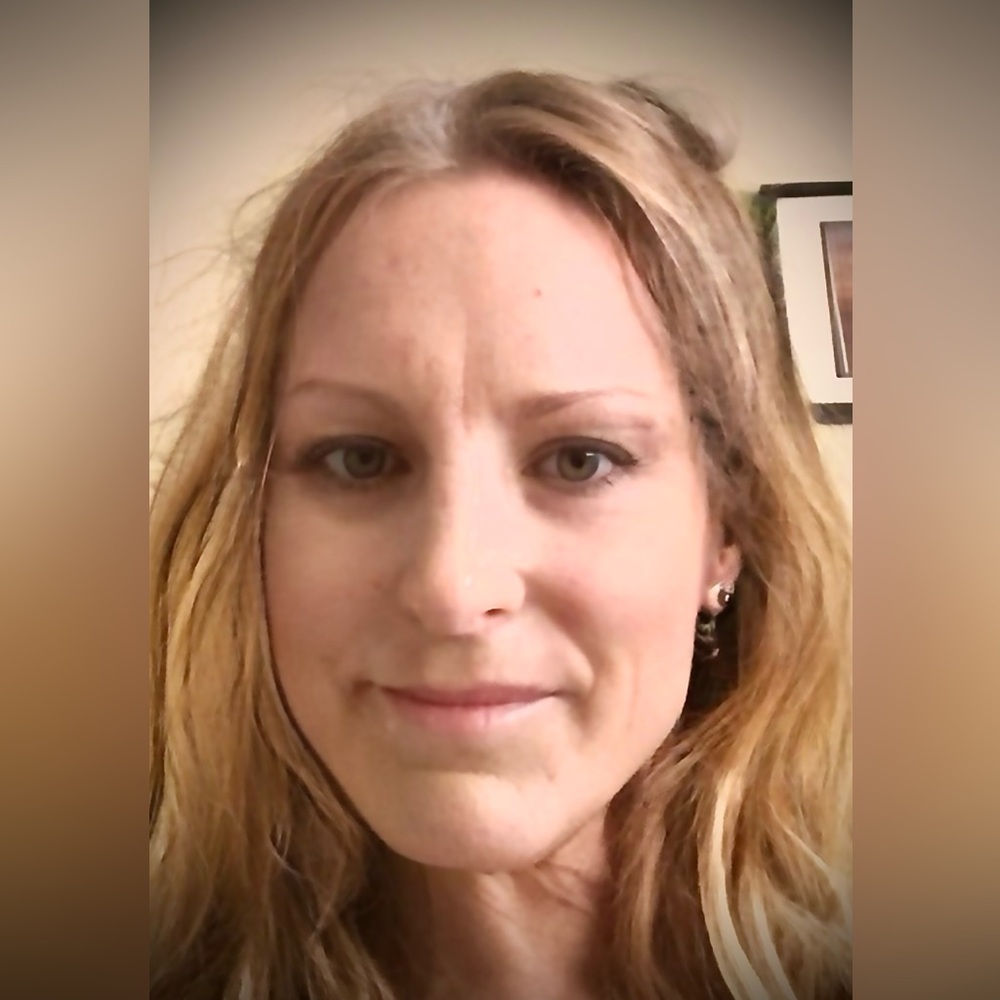 Meet your Posher, Cynthia